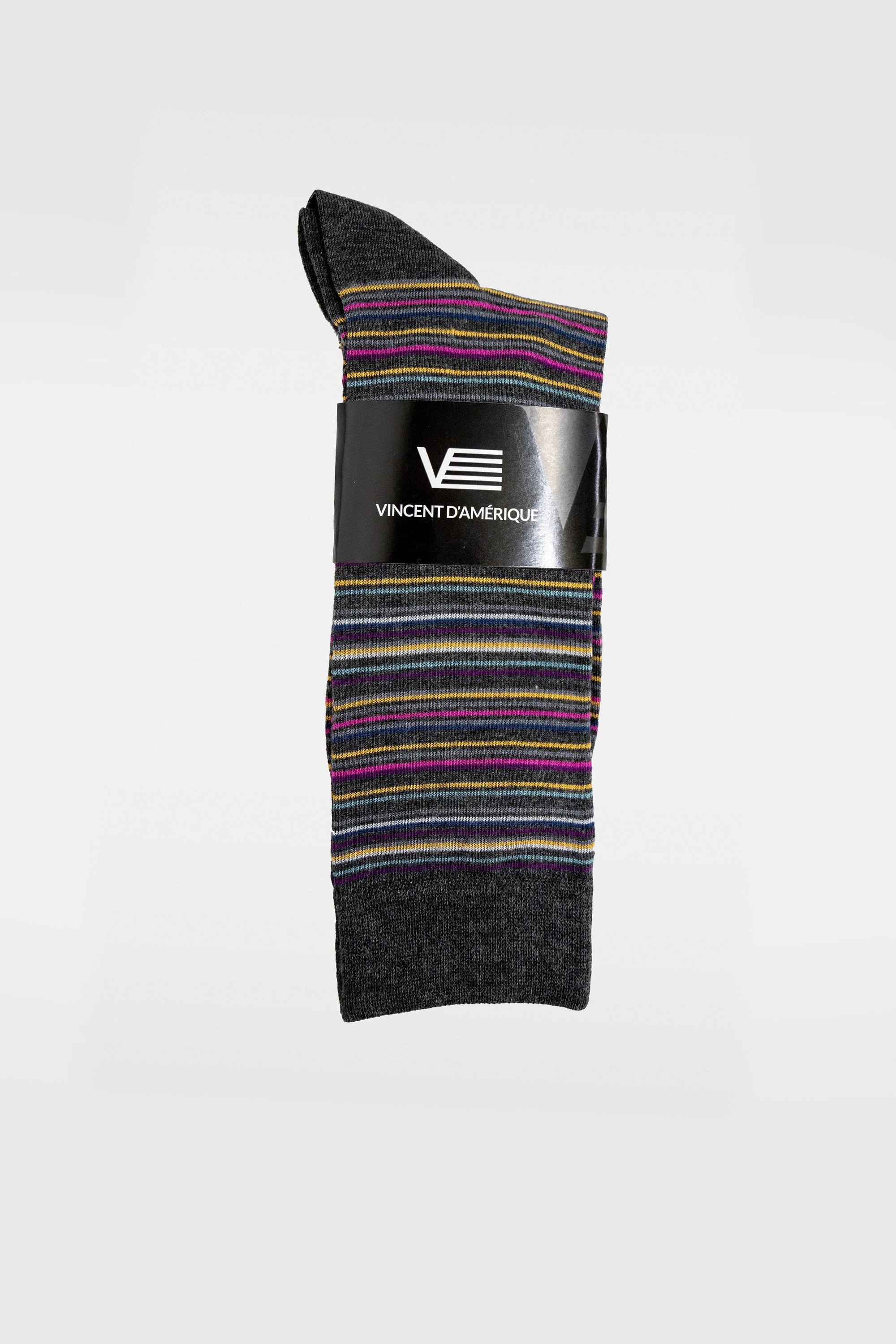 Charcoal socks with symmetrical stripes